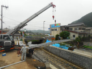 イージーラーメン橋施工の流れ 橋詰橋（京丹波町様）