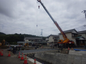 イージーラーメン橋施工中　佐野川農道橋（和歌山県東牟婁振興局様